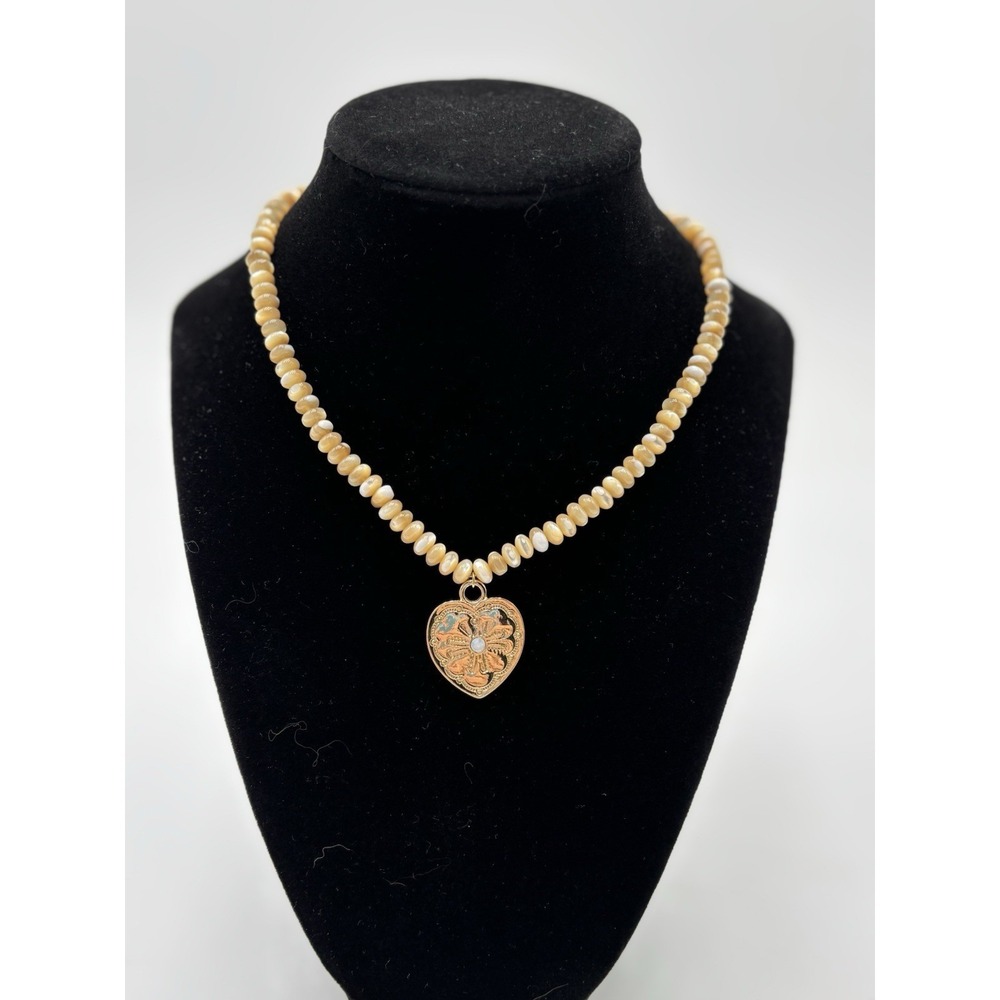 Altar'd State Beaded Necklace Ivory Gold‎ Heart Pendant Adjustable MSRP $38